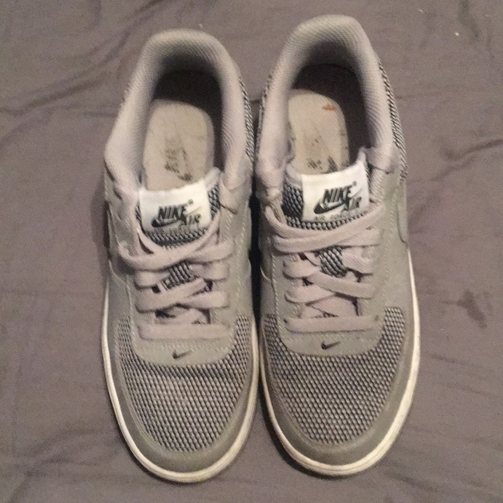 Nike skate style shoes